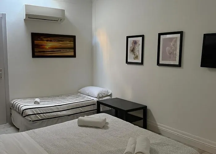 Happy House In Piazza Zama Casa de hóspedes Roma