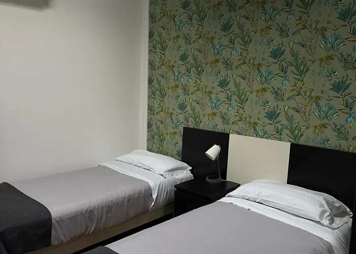 Casa de hóspedes Happy House In Piazza Zama 4*