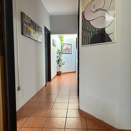 Guest house Happy House In Piazza Zama Rome